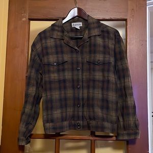 Like- new Aeropostale 90s vintage plaid jacket or cute shirt